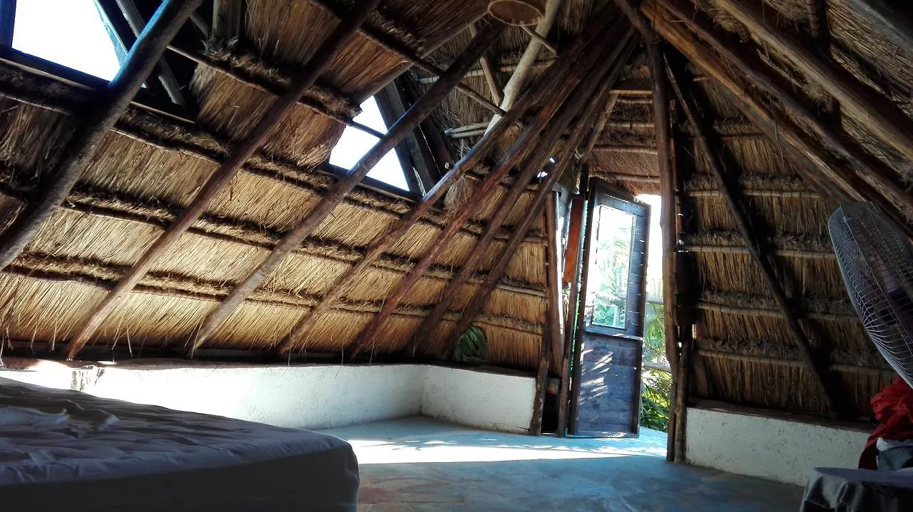 Lodge Revolucion Pancho Villa Tulum Mexiko
